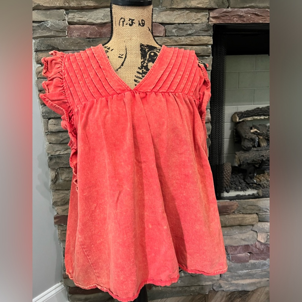 Entro Coral Pleated Blouse